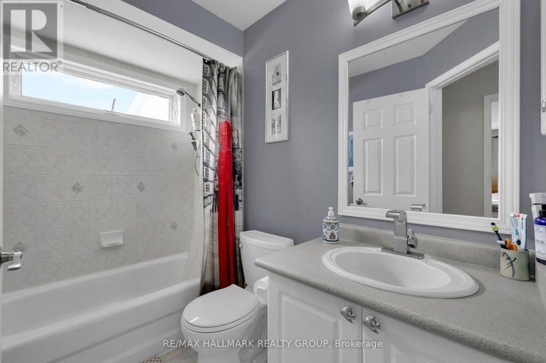 28476381/4136-wolfe-point-way/riverside-southgloucester-glen/ottawa/ontario/K1V1P4_32