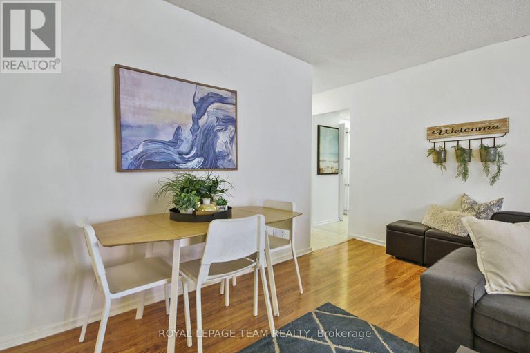 28399342/701-141-somerset-street-w/ottawa-centregolden-triangle/ottawa/ontario/K2P2H1_11