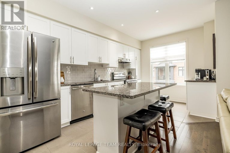 28349259/80-stockholm-private/riverside-southgloucester-glen/ottawa/ontario/K4M0G9_18