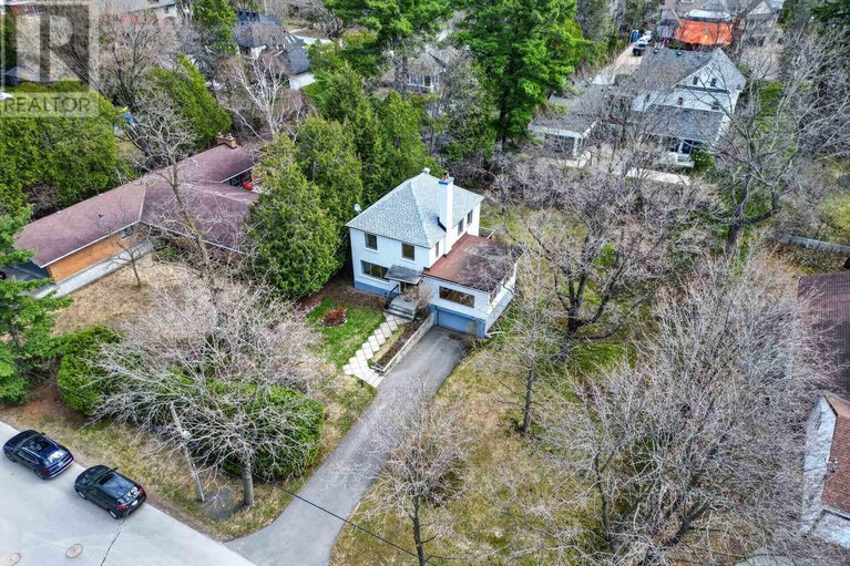 29680907/570-minto-place/rockcliffe/ottawa/ontario/K1M0A8_2