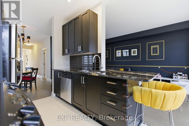 29606498/710-brian-good-avenue/riverside-southgloucester-glen/ottawa/ontario/K4M0C1_16