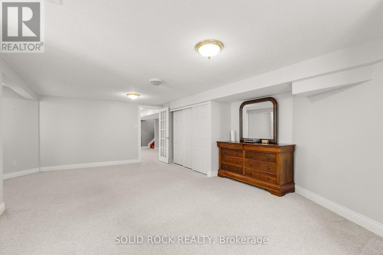 28419528/49-caribou-avenue/stittsville-south/ottawa/ontario/K2S1X3_35