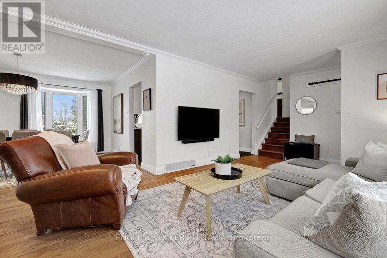 29256001/10-spring-garden-avenue/meadowlandscrestview/ottawa/ontario/K2G3B3_10