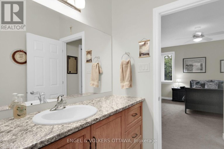 28712729/103-magnolia-way-e/north-grenville-twp-kemptville-south/north-grenville/ontario/K0G1J0_18
