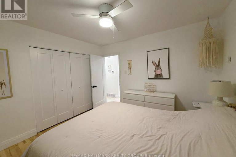 29062143/2424-joliffe-street/hawthorne-meadows/ottawa/ontario/K1G1G9_15