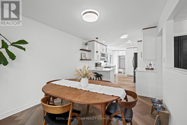 28834726/1095-boucher-crescent/manotick-south-to-roger-stevens/ottawa/ontario/K4M1B3_11