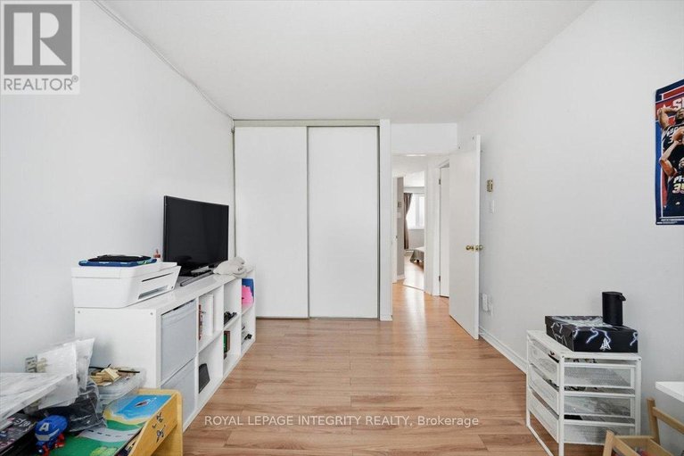 29606728/1985-woods-street/town-of-rockland/clarence-rockland/ontario/K4K1H7_24