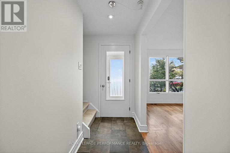 29046613/19-ancroft-court/tanglewood/ottawa/ontario/K2G4A5_2