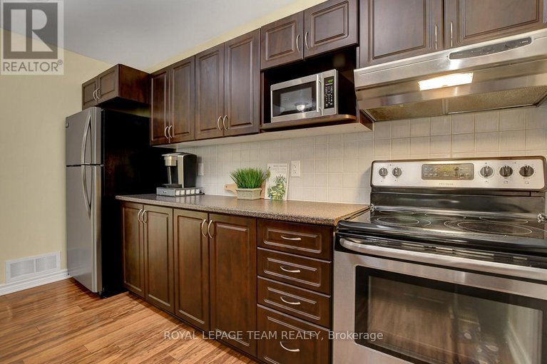 28579922/695a-sue-holloway-drive/strandherd/ottawa/ontario/K2J5R6_22