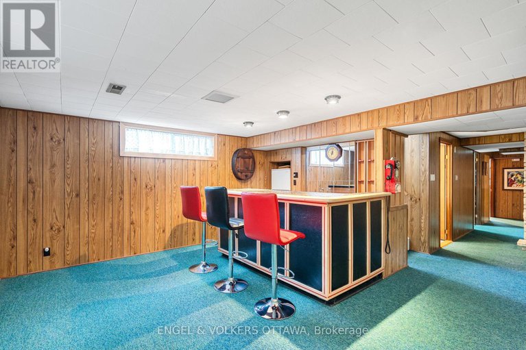 28957862/16-benson-street/borden-farmstewart-farmcarleton-heightsparkwood-hills/ottawa/ontario/K2E5J5_33
