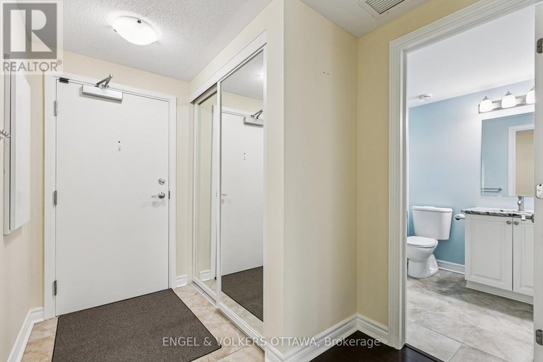 28829655/101-160-montblanc-private/convent-glen-north/ottawa/ontario/K1C0B8_39