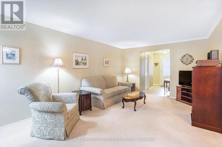 29023034/6097-forestglen-crescent/chapel-hill/ottawa/ontario/K1C5N9_4