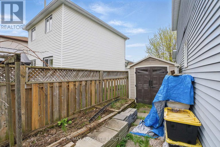 28285105/677-mathieu-way/fallingbrookpineridge/ottawa/ontario/K4A2R6_21