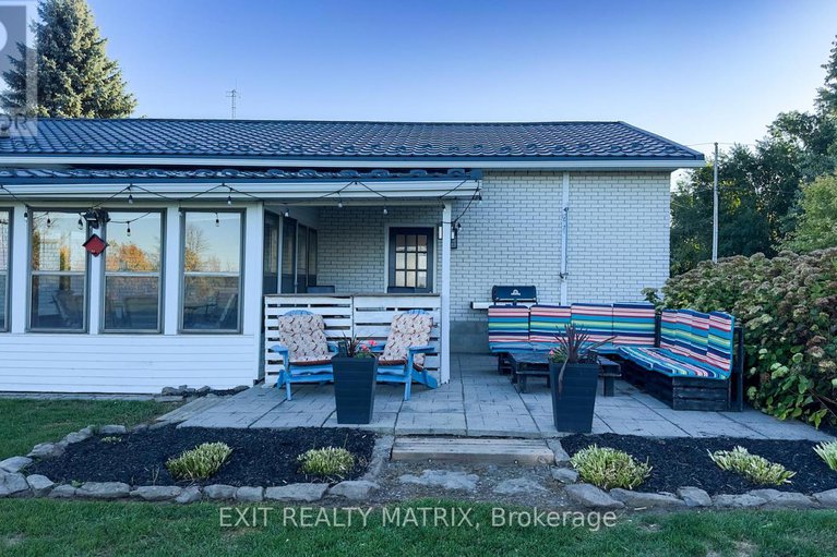 28926476/12187-county-road-3-road-w/winchester/north-dundas/ontario/K0C2K0_29