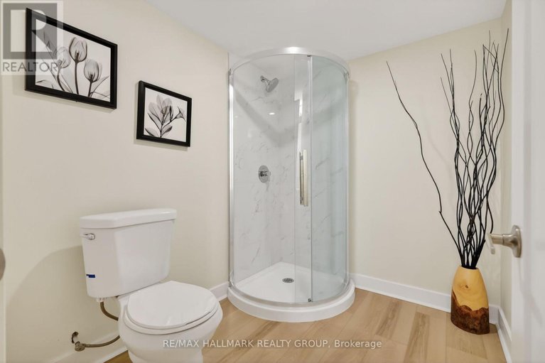 29680684/1934-lenester-avenue/mckellar-heightsglabar-park/ottawa/ontario/K2A1J9_42