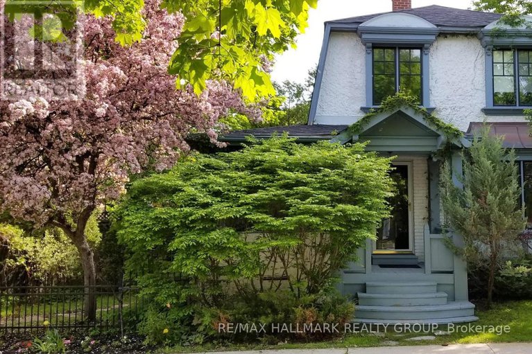 29437616/9-rock-avenue/lindenlea/ottawa/ontario/K1M1A5_35