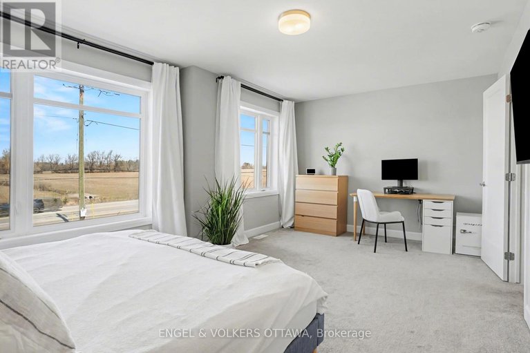 29646599/57-mandevilla-crescent/blossom-parkkemp-parkfindlay-creek/ottawa/ontario/K1T0Y2_17