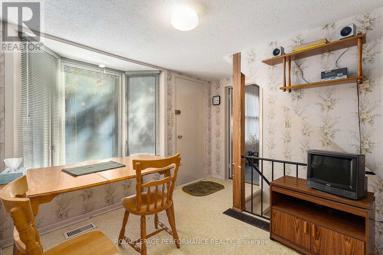 28960465/1842-playfair-drive/playfair-park/ottawa/ontario/K1H5S1_9