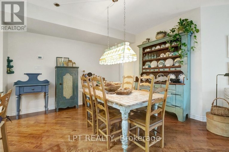 28929558/102-205-bolton-street/lower-townbyward-market/ottawa/ontario/K1N1K7_21