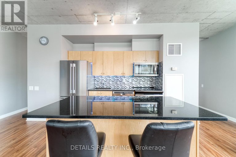 28621654/308-180-york-street/lower-townbyward-market/ottawa/ontario/K1N1J6_5