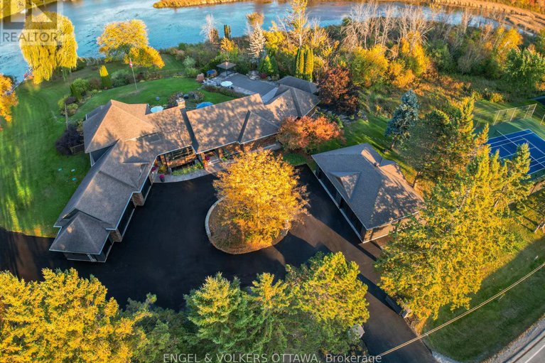 28961794/6351-rideau-valley-drive-n/manotick-south-to-roger-stevens/ottawa/ontario/K4M1B3_2