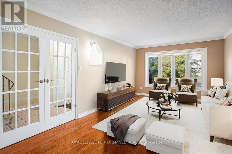 28989663/6232-fortune-drive/convent-glen-north/ottawa/ontario/K1C2B6_3