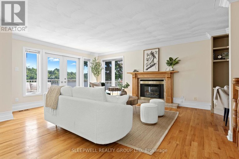 28620824/55-waterford-drive/pineglencountry-place/ottawa/ontario/K2E7V4_9