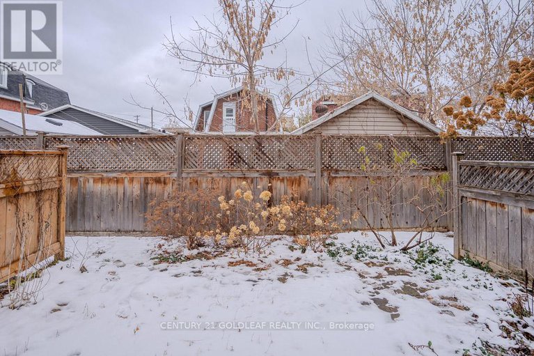 29137648/4-schoolhouse-private/lindenlea/ottawa/ontario/K1M2J5_33