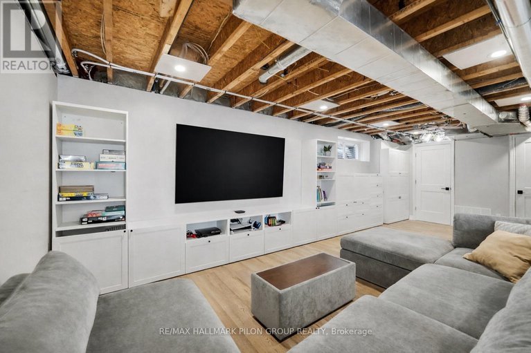 29397813/274-shinleaf-crescent/mer-bleuebradley-estatesanderson-park/ottawa/ontario/K1W0J2_24