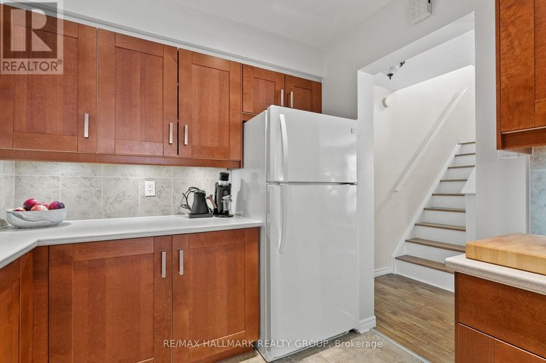 29460135/14-405-montfort-street/vanier/ottawa/ontario/K1L8G8_6