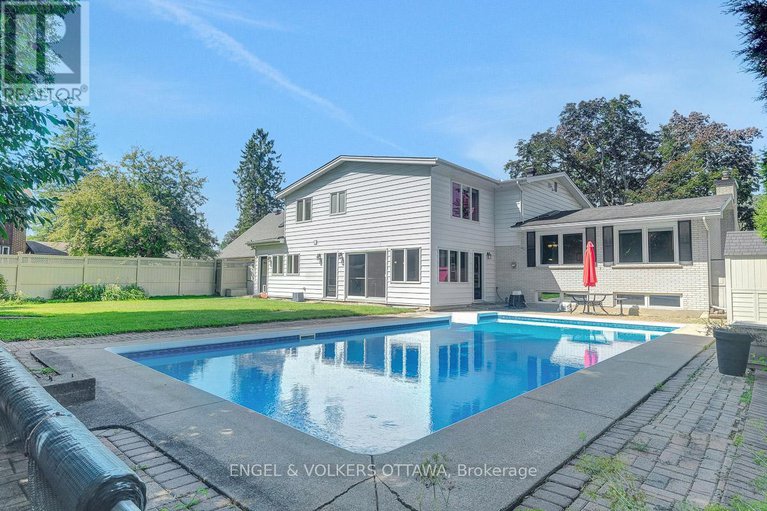28808789/3-mohawk-crescent/bruce-farmgraham-parkqualicumbellands/ottawa/ontario/K2H7G7_42
