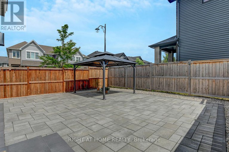 28656845/674-putney-crescent/stittsville-south/ottawa/ontario/K2S2N7_20