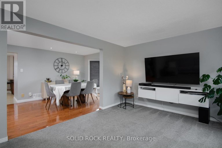 28302487/5-weybridge-drive/cedargrovefraserdale/ottawa/ontario/K2J4A1_18