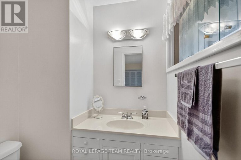 28978666/46-quinpool-crescent/arbeatha-park/ottawa/ontario/K2H6J1_16
