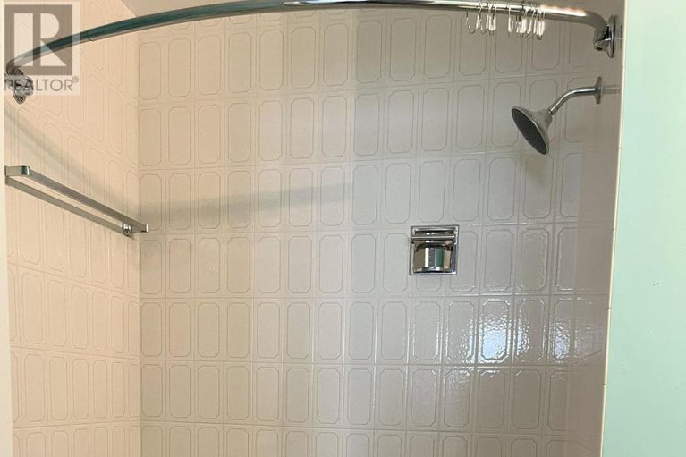 28920438/72-218-d-equestrian-drive/bridlewood/ottawa/ontario/K2M1E2_18