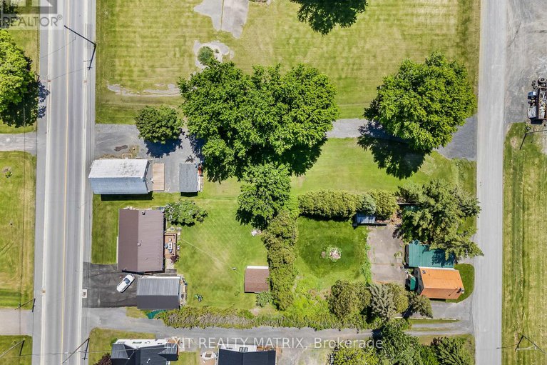 29071851/32-cockburn-street/north-stormont-finch-twp/north-stormont/ontario/K0C1G0_32