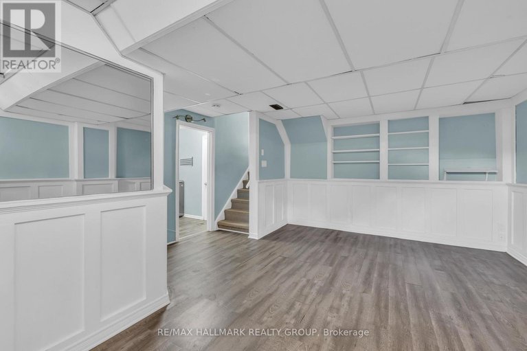 28280542/8-scharf-lane/glencairnhazeldean/ottawa/ontario/K2L2K2_32