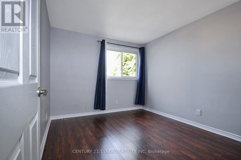 28866078/16-50-greenbank-road/leslie-park/ottawa/ontario/K2H8R3_26
