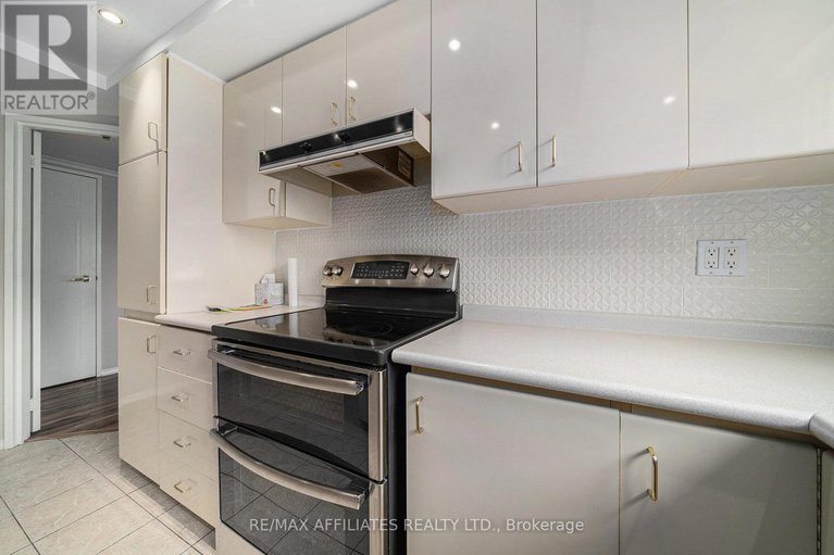 28447664/211-1705-playfair-drive/playfair-park/ottawa/ontario/K1H8P6_8