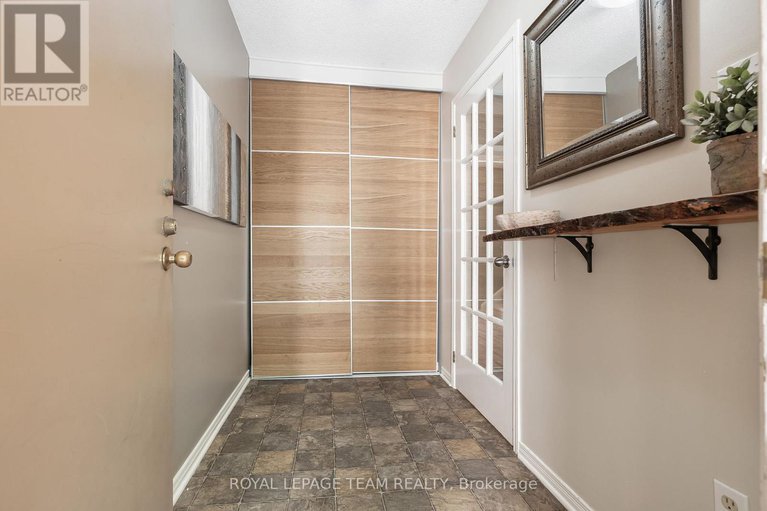 28596547/1473-bryson-lane/sawmill-creektimbermill/ottawa/ontario/K1T2T7_4
