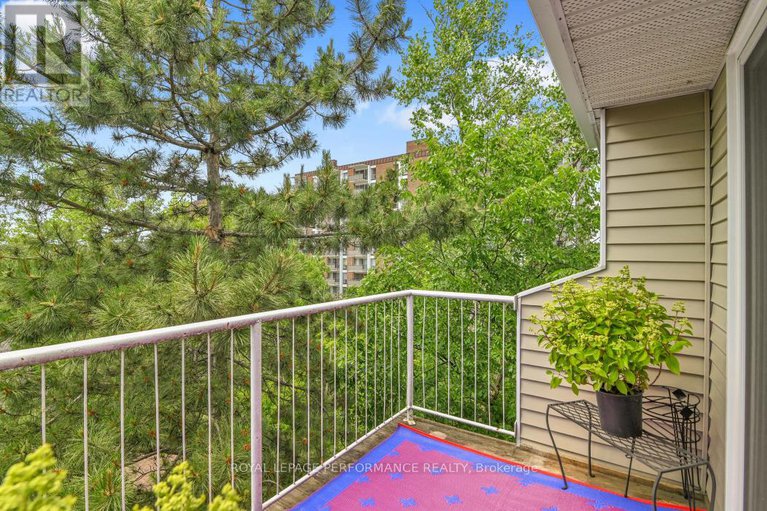 28528107/409-250-brittany-drive/viscount-alexander-park/ottawa/ontario/K1K4M1_18