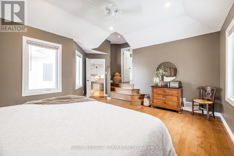 29317339/5830-wood-duck-drive/osgoode-twp-north-of-reg-rd-6/ottawa/ontario/K0A2W0_22