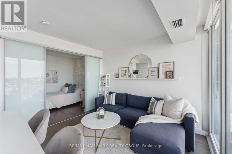 28308479/1602-111-champagne-avenue/west-centre-town/ottawa/ontario/K1S5V3_6