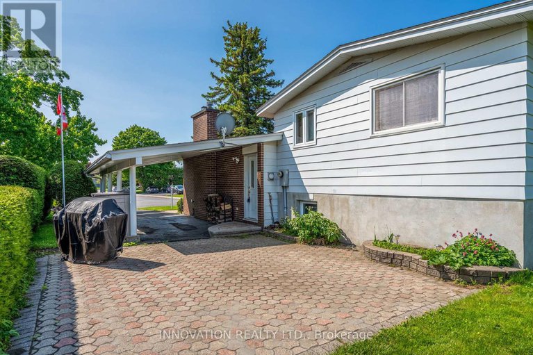 28409524/40-hadley-circle/bells-corners/ottawa/ontario/K2H6N9_40