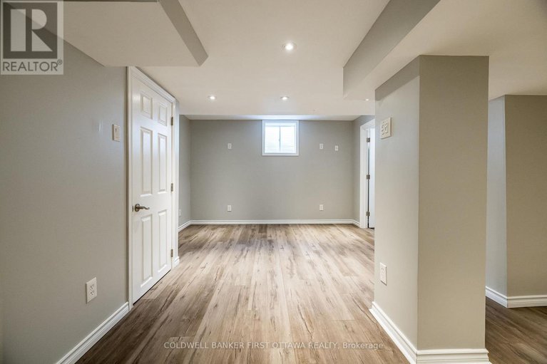 28428196/170-flowing-creek-circle/emerald-meadowstrailwest/ottawa/ontario/K2M0K2_28