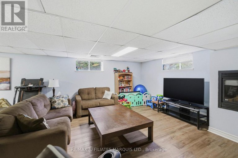 29603984/36-maple-street/ingleside/south-stormont/ontario/K0C1P0_23