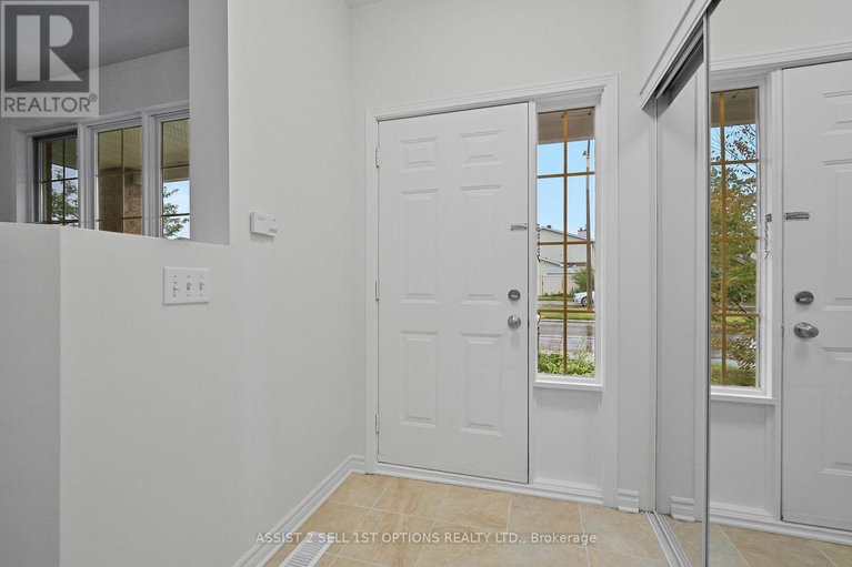 28825040/104b-craig-henry-drive/craig-henrywoodvale/ottawa/ontario/K2G6L8_2