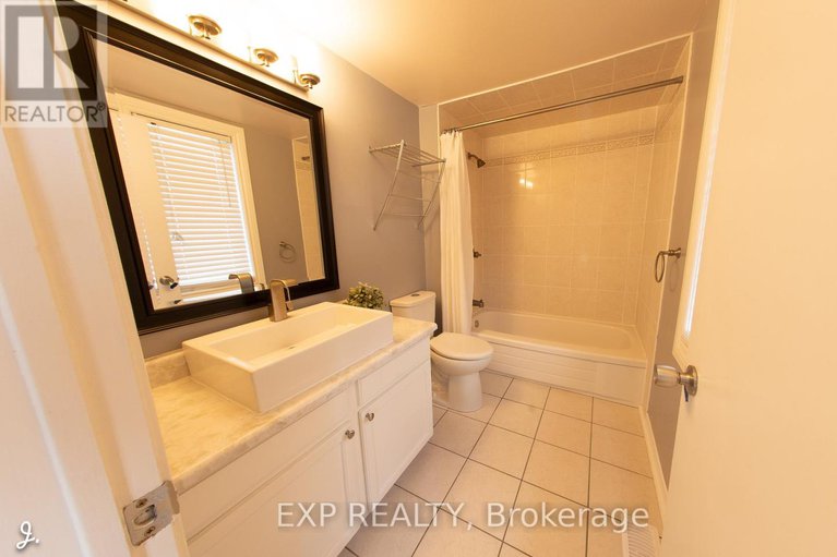 28377335/2772-springland-drive/mooneys-bayriverside-park/ottawa/ontario/K1V6M4_25