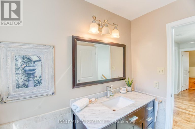 28824101/14-etta-street/stittsville-south/ottawa/ontario/K2S1X5_42