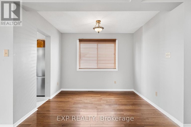 29243224/32-peacock-crescent/cedargrovefraserdale/ottawa/ontario/K2J3P6_17